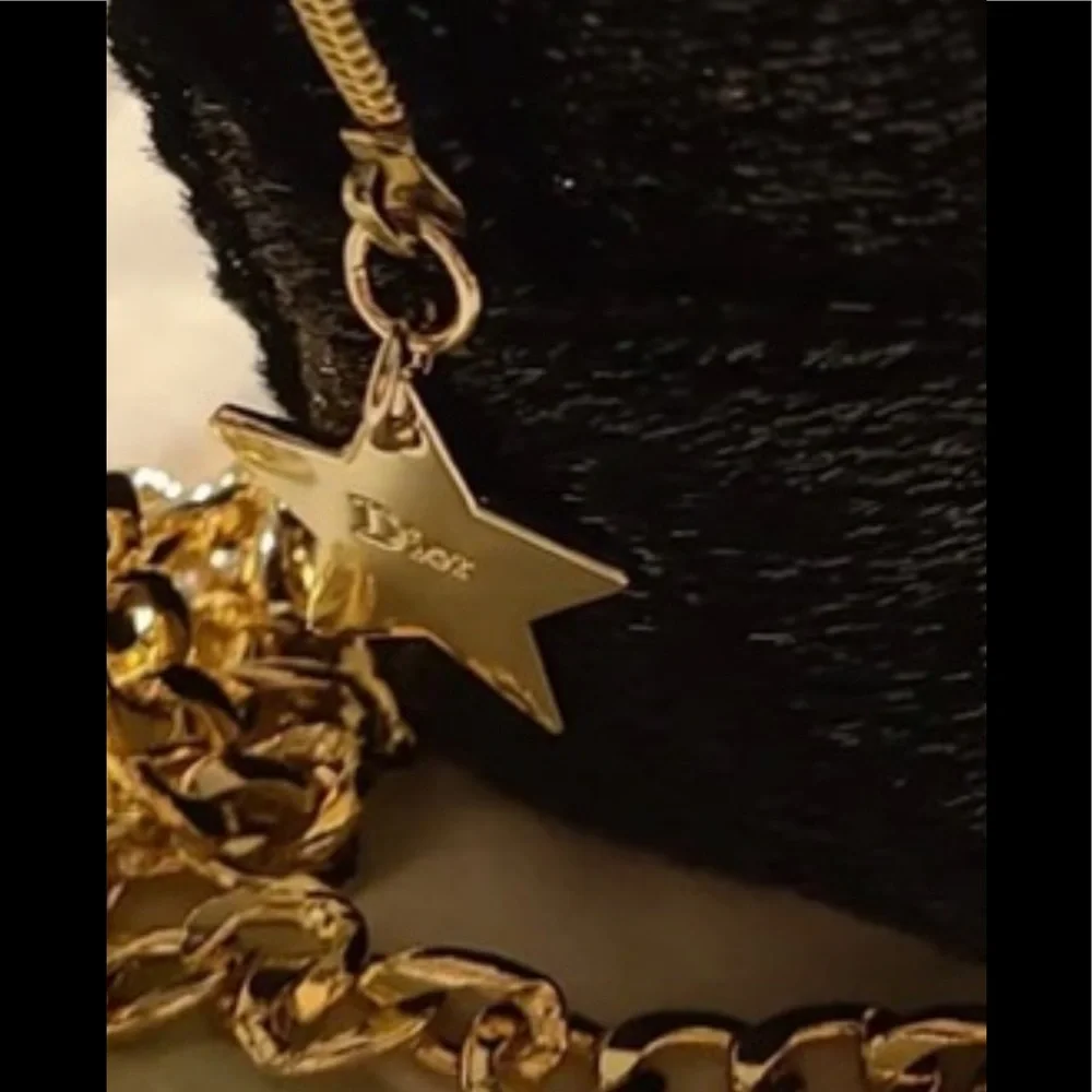 - ❤️- ❤️Dior makeup pouch with chain - Picture 13 of 14